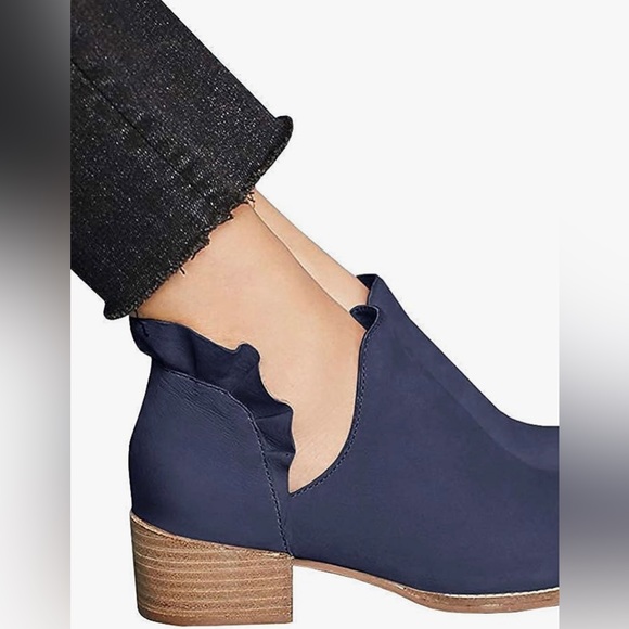 NWT Fall Cutout Booties Ankle Heels Low Stacked Ruffle Slip On Short Boots - Picture 4 of 6